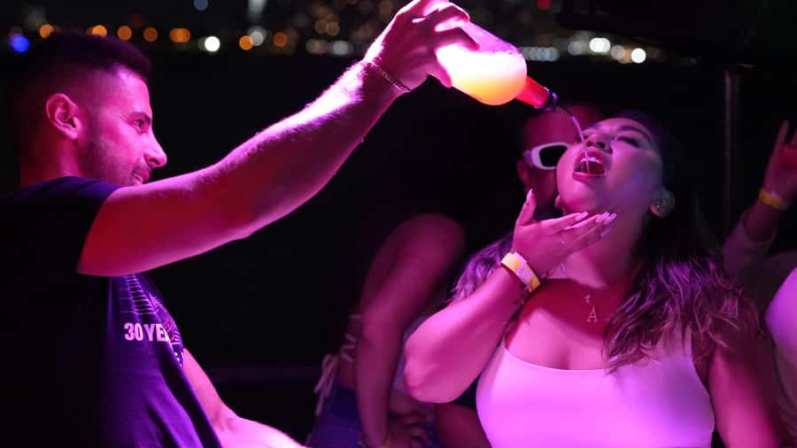 #1 All inclusive Hip Hop Boat Party in Miami - Key points to know before you book