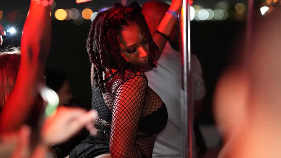 #1 All inclusive Hip Hop Boat Party in Miami - Three hours of music, drinks, and dancing