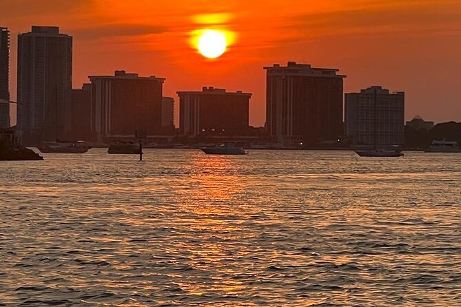 2-Hours Private Miami Boat Tour With Champagne - Flagler Monument Island and Miami’s early story