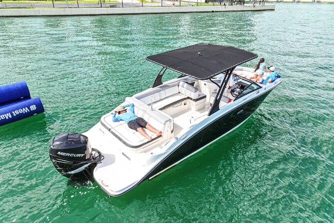 2-Hours Private Miami Boat Tour With Champagne - Captains, communication, and service