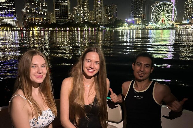 2 hrs Miami Private Boat Tour with Cooler, Ice, Bluetooth Stereo - What this Miami boat ride is really like