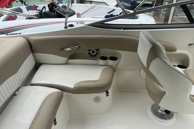 24 Ft Miami Bay: Private Boat, Gas Included , 6 people, Captained - What you can see from the water