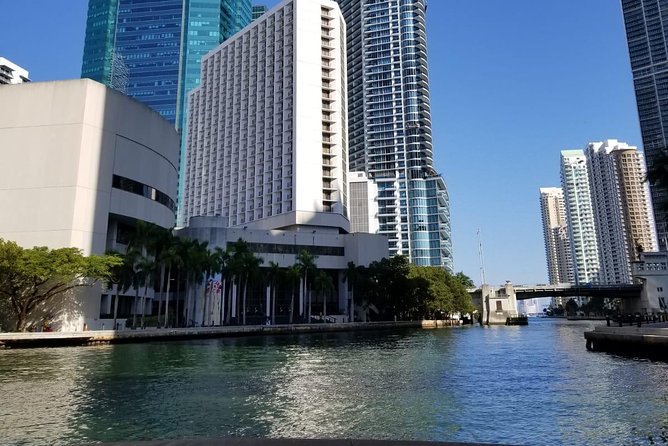 24 Ft Miami Bay: Private Boat, Gas Included , 6 people, Captained - Weather, timing, and practical planning