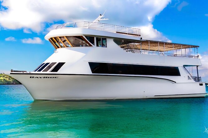 3 Story 100ft Hip Hop Yacht Party with 3 Hour Open Bar - What the Miami yacht party is really offering