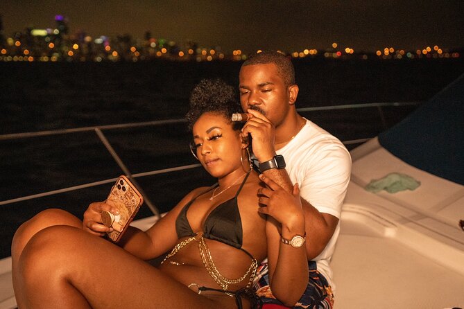 3 Story 100ft Hip Hop Yacht Party with 3 Hour Open Bar - Food and drinks on board
