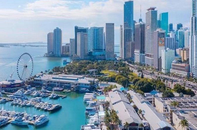 3 Story 100ft Hip Hop Yacht Party with 3 Hour Open Bar - How reliable is the schedule?
