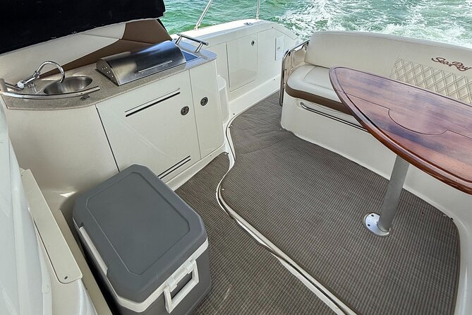 37 Ft Yacht Yacht for 2 or 4 hours, Bluetooth, In the Miami Bay - A clean boat, smooth ride, and relaxed mood