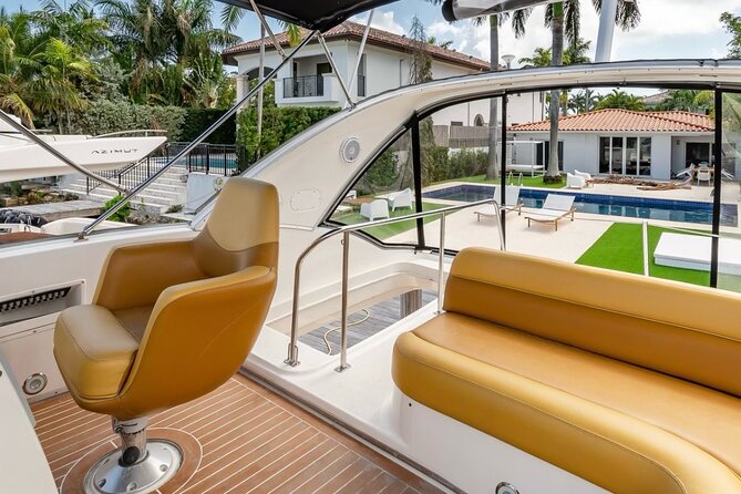 4-Hour 42 Meridian Yacht Rental with Captain in Miami Florida - The Meridian Flybridge Setup