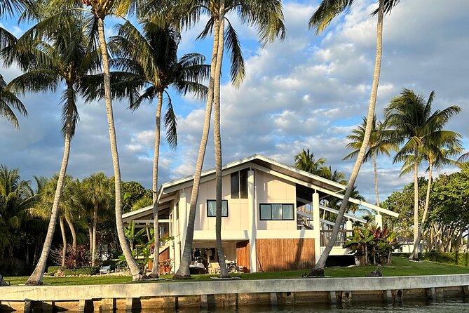 50' Private Yacht Experience in Miami for 12 people - Swimming, photos, and the floating mat