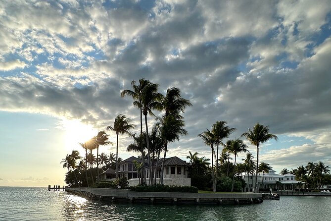 50' Private Yacht Experience in Miami for 12 people - Price, surcharge, and real value