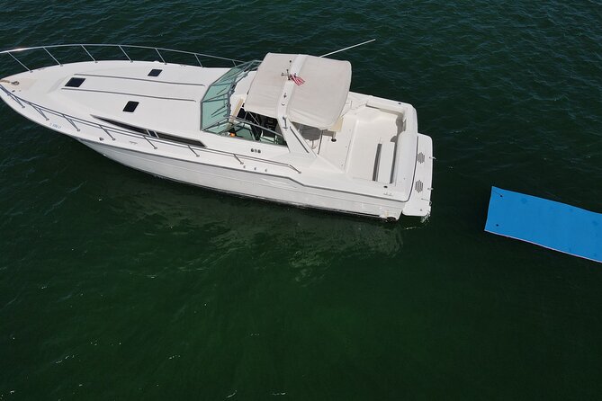 50ft Luxury Yacht Tour in Miami Beach Captain, Fun & Party! - What this Miami yacht ride is really like