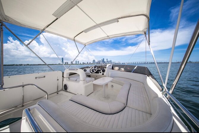55ft + FREE HOUR Miami Yacht Rental 3 to 6 Hours 13 People - What kind of Miami outing is this?