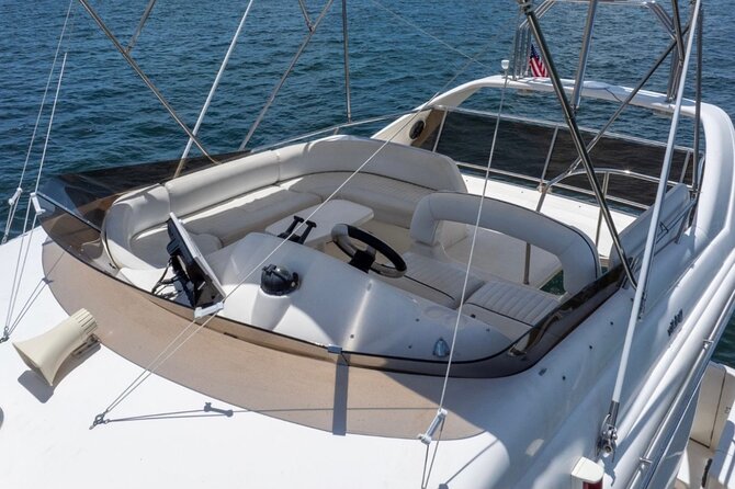 55ft + FREE HOUR Miami Yacht Rental 3 to 6 Hours 13 People - The Miami River sets the tone