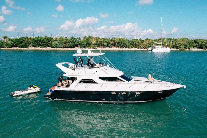 70ft + Free Hour | Miami Yacht Rental | 3 to 8 Hours | 13 ppl - A private Miami charter with a party-friendly setup
