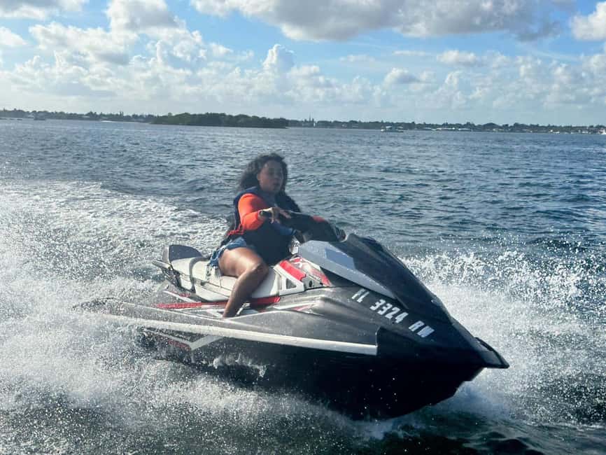 961 NW Seventh St Miami, FL 33136 Miami Jetski aventure #1 - The 15-minute boat ride across the bay