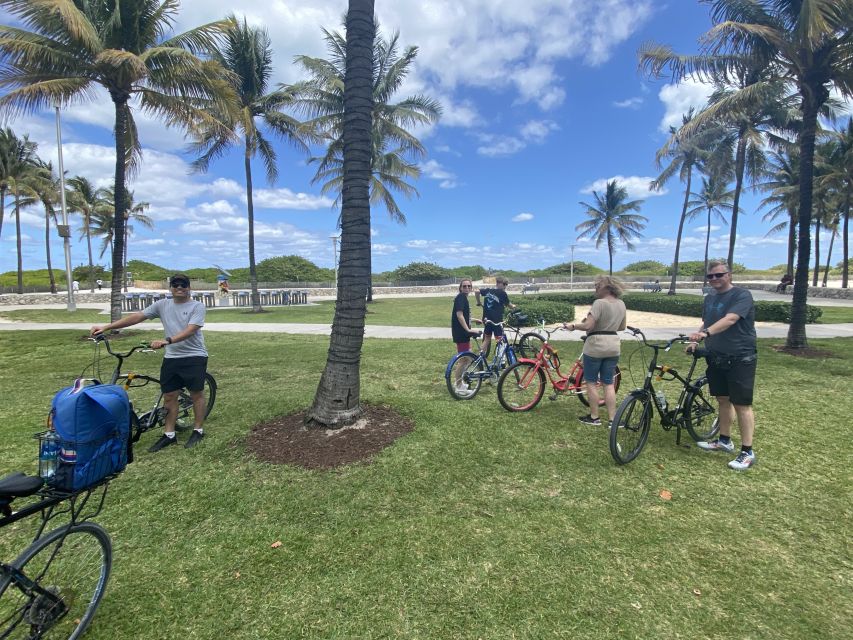 Art Deco, History and Crime Bike Tour with Design Enthusiast - Crime stories from the cocaine cowboys era