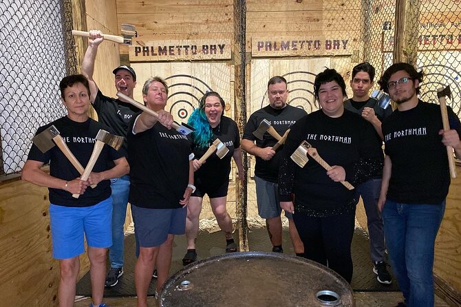 Axe Throwing Axeperience 90 Min - The social side: music, drinks, and a relaxed room