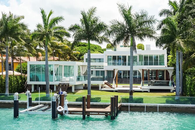 Bayside Marketplace: Millionaire Homes Boat, Stop at South Beach - What this $35 Biscayne Bay ride actually offers