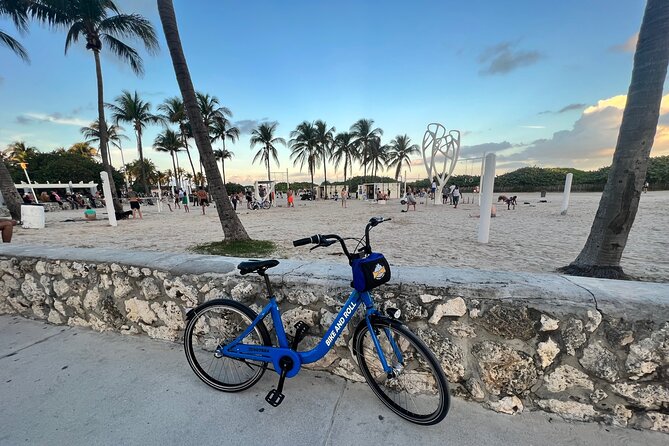 Bicycle Rental in Miami Beach - Lincoln Road for lunch and shopping