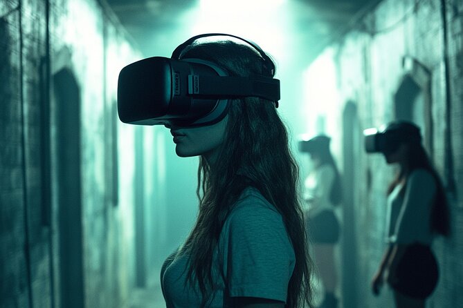 Bundle: 1 hour Axe Throwing+ 1 hour VR Escape Game - A strong choice for birthdays and group outings