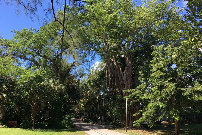 City Tour Miami PLUS and Boat Tour - Coral Gables and its Spanish influence