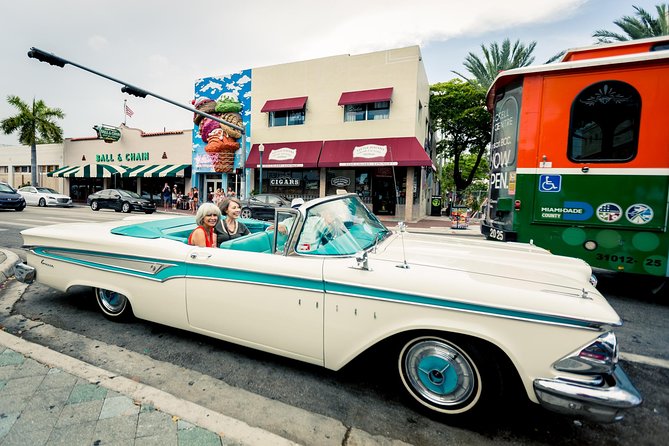 Classic Car Tour of Miami Beach, Wynwood and Little Havana - Wynwood murals and the Design District