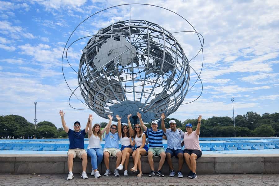 Discover NYC-Tour of Manhattan, The Bronx, Queens & Brooklyn - Starting in Midtown and Reaching Harlem