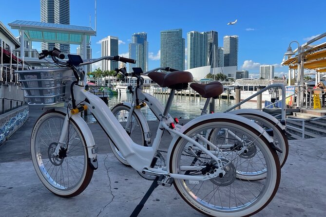 Electric Bike Rental Miami Beach - Riding the Venetian Causeway into Miami