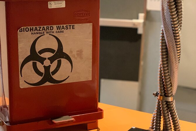 Escape room: Dr. Field's Mad Lab - What Dr. Field’s Mad Lab actually asks you to do