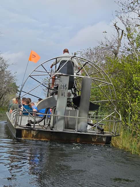 Everglades: boat tour with transportation& entrance included - The airboat ride and its loud V8 motor