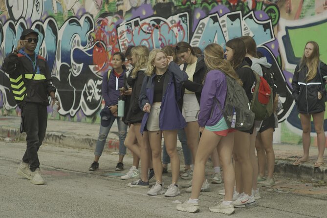 Explore Wynwood with local artist - What Roberto Manoly Adds