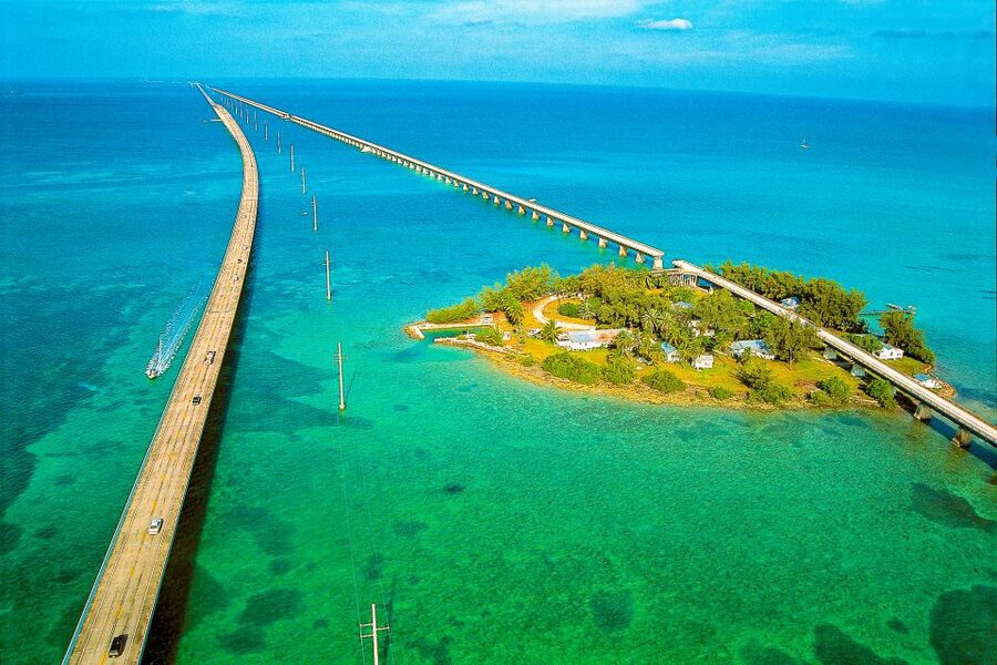 From Miami: Day Trip to Key West by Shuttle Bus - Food, beaches, and the pleasure of doing less