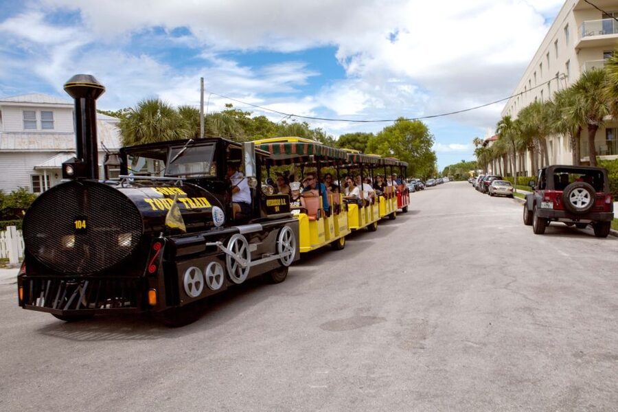 From Miami: Key West Day Tour by Motor Coach Bus - Choosing between walking, the trolley, and a boat