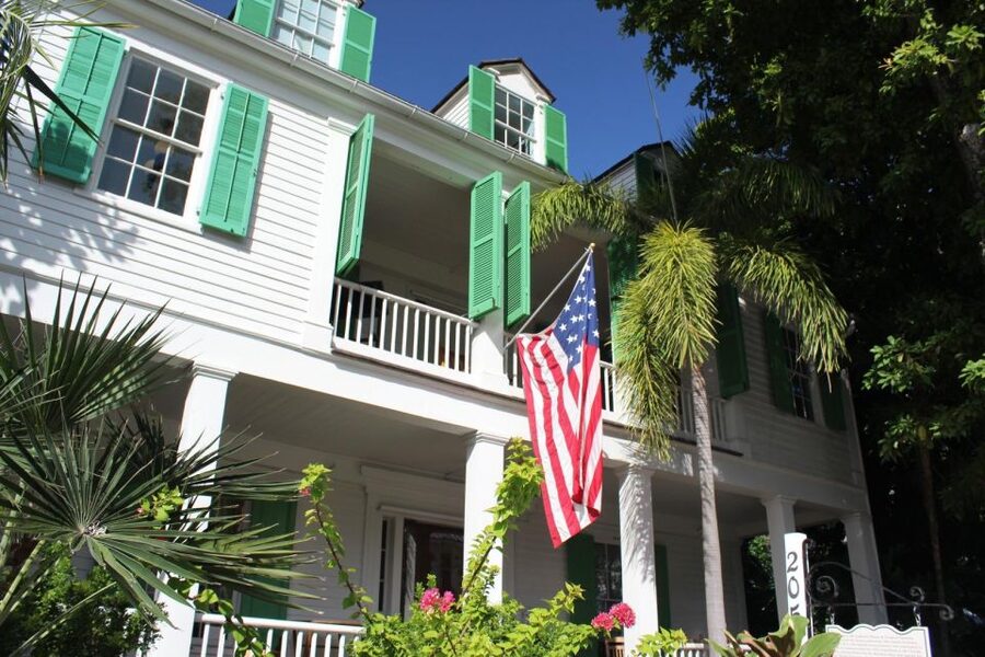 From Miami: Key West Day Trip with Pickup at Selected Hotels - Comfort, weather, and what to pack