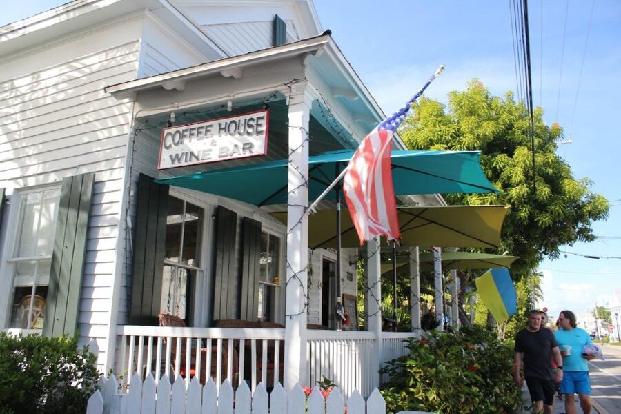 From Miami: Key West Day Trip with Pickup at Selected Hotels - Guide service and the human side of the trip