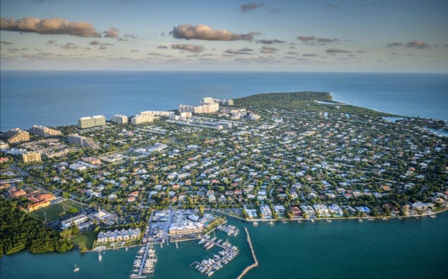 From Pembroke Pines: Helicopter Tour Over Miami - Who will enjoy this flight most?