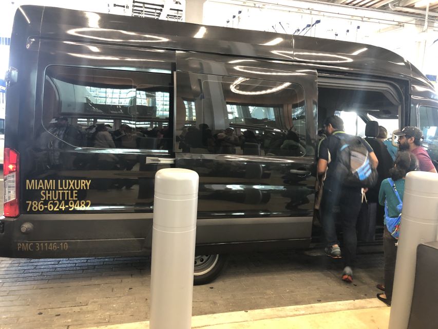 Ft. Lauderdale Airport Shuttle to Miami Port/Hotel Van14pax - Using the service for a Miami hotel