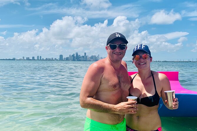 Fun Boat Rental with Captain in Miami Beach - up to 6 people - Leaving from 518 West Avenue