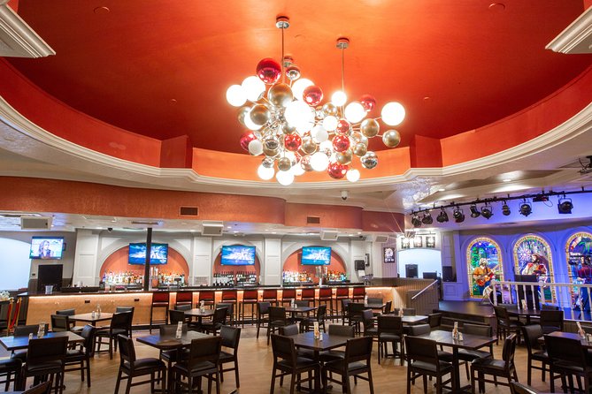 Hard Rock Cafe Miami - A dinner with guitars, costumes, and bay views