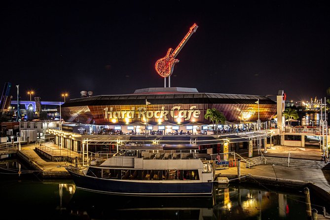 Hard Rock Cafe Miami - Choosing between the Acoustic and Electric menus