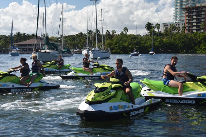 Jet Ski Freeride with Miami Watersports - Riding the jet ski in the marked zone