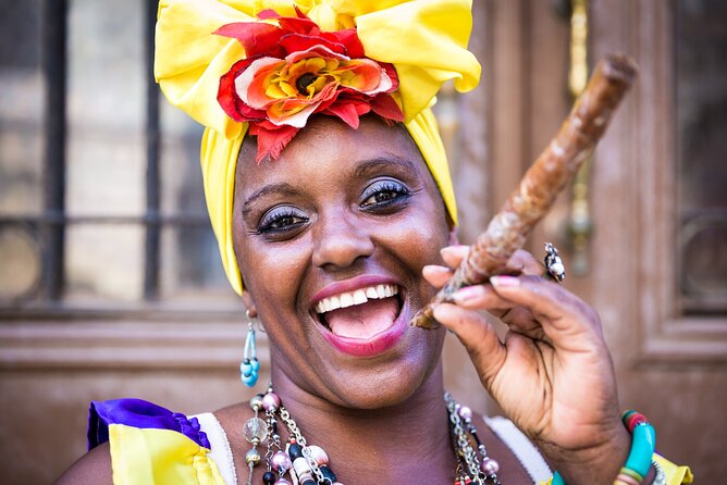 Little Havana Express Tour: Hidden Culinary & Culture Tour - Group size, guide style, and the pace of the morning