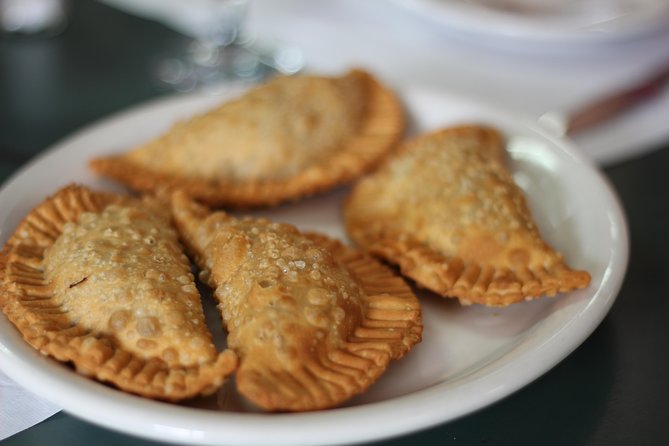 Little Havana Food and Walking Tour in Miami - The food begins with guava and coffee