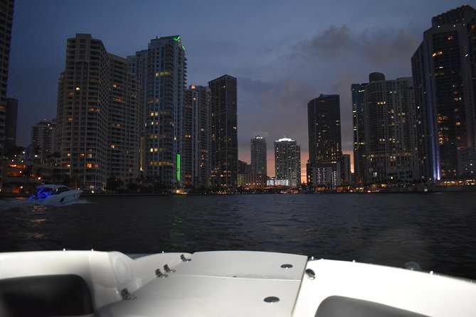 Luxury Charter + Access to Hidden Gems in Biscayne National Park - Dock and dine, plus optional add-ons