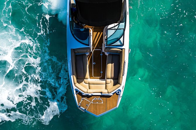 Luxury Private Boat Tour from Miami Beach - Indian Creek and the northern island route