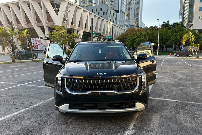 Luxury Transportation Service in Miami - Communication before the pickup