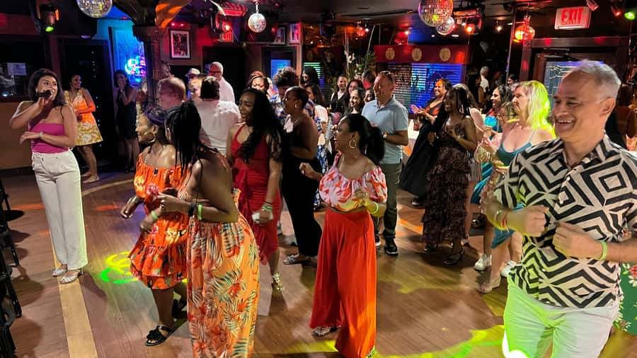 Mango's Miami: Salsa Lessons, Mojitos, Bites & Live Music - Salsa at 9:20pm and the value of group practice