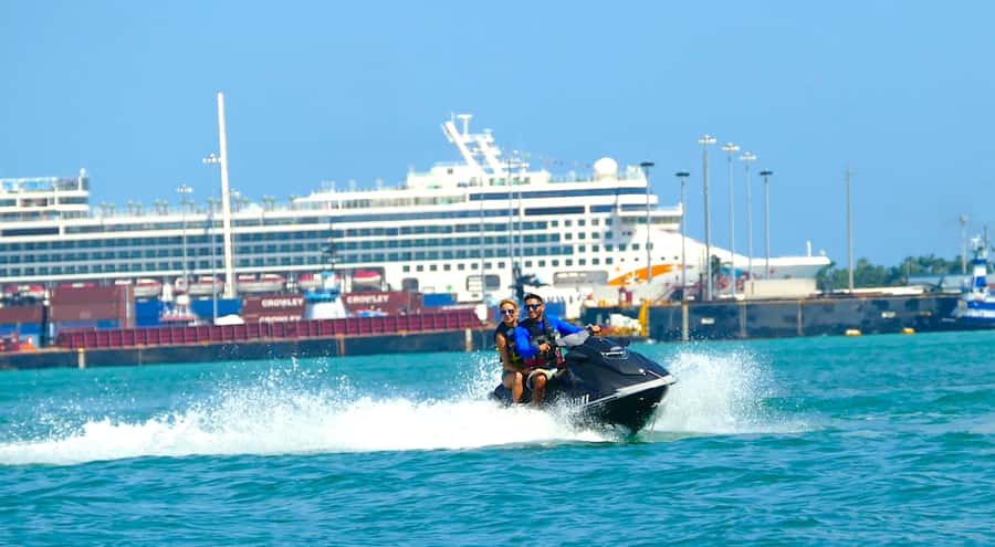 Miami: 1-Hour Jet Ski Tour - Riding a WaveRunner across Biscayne Bay