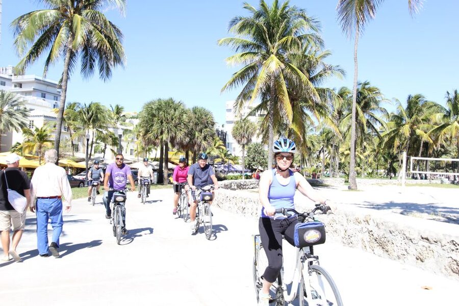Miami: 2-Hour Art Deco Bike Tour - Flamingo Park, Lincoln Road, and quieter streets