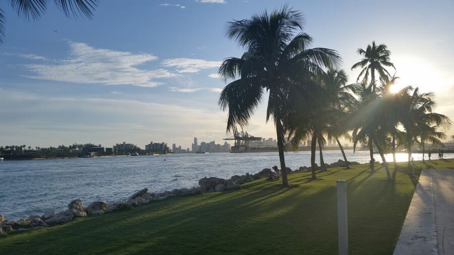 Miami: 2-Hour Art Deco Bike Tour - Holocaust Memorial and Miami Beach Botanical Gardens